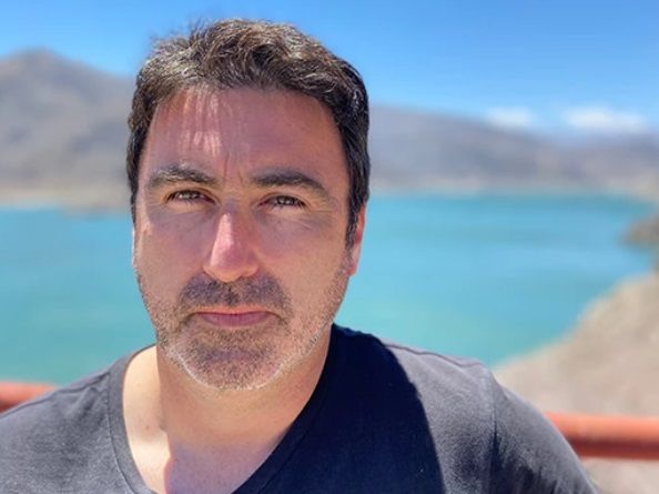 Pablo Oyarz&uacute;n, bi&oacute;logo marino.