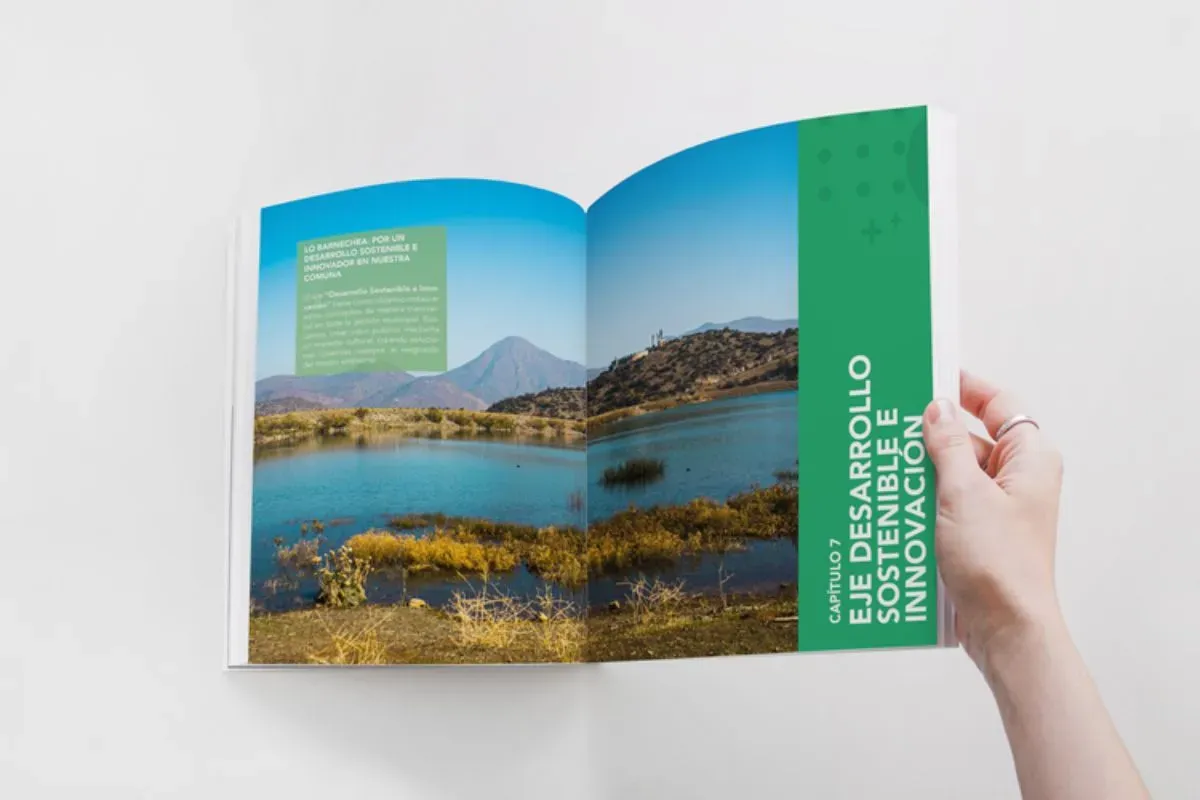 Cuenta P&uacute;blica 2023 de la Municipalidad de Lo Barnechea, un libro de 430 p&aacute;ginas que recopila los principales hitos del a&ntilde;o.