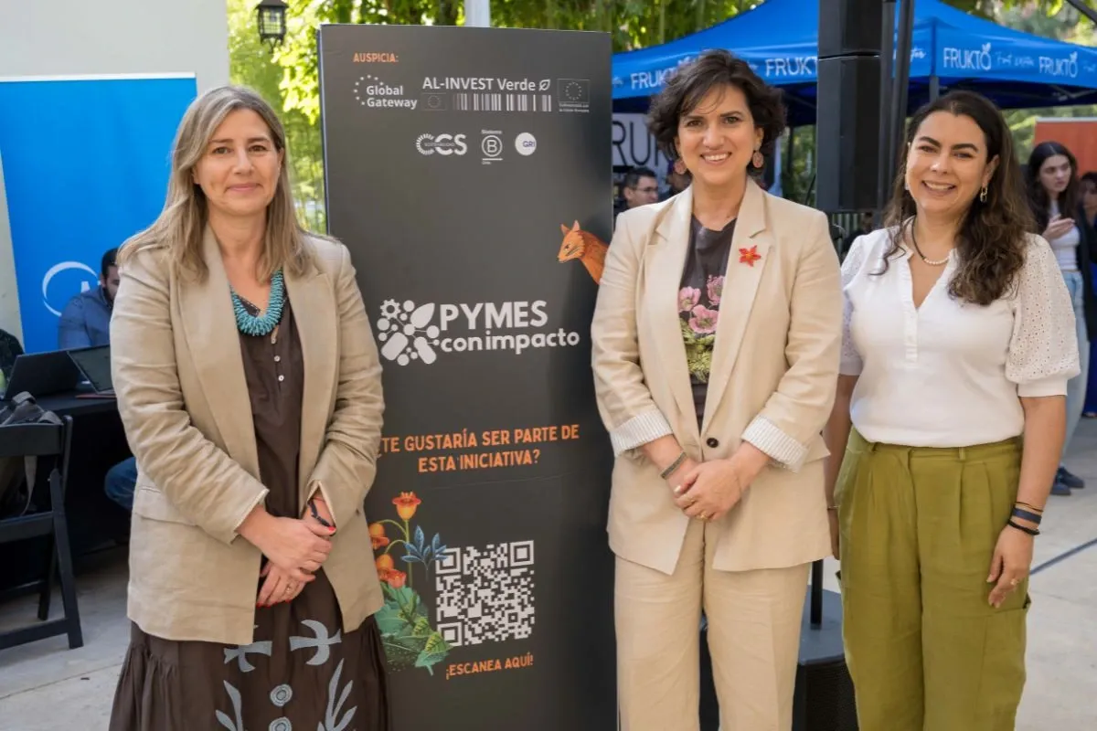 Ver&oacute;nica Torres, Gerente de Sostenibilidad de la C&aacute;mara de Comercio de Santiago, Zdenka Astudillo, directora Ejecutiva de Sistema B Chile y Lina Camargo, Senior Project Manager de GRI LATAM.