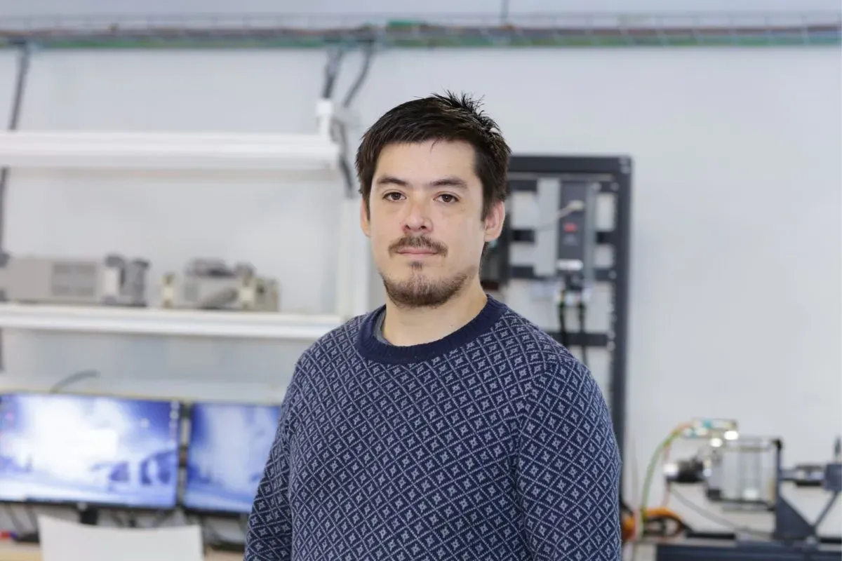 Crist&oacute;bal Parrado, investigador del Centro de Transformaci&oacute;n Energ&eacute;tica de la Universidad Andr&eacute;s Bello (UNAB).