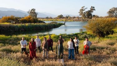 Teatro a Mil llega a laguna del Parque OHiggins en cantata con KIMWN Teatro y Delight Lab