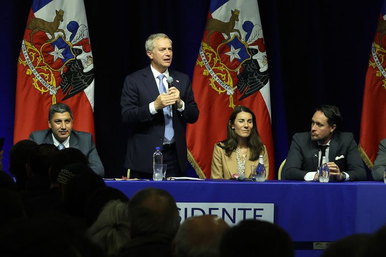 Presidente José Antonio Kast encabeza el encuentro denominado “Presidente Presente” en Puerto Montt - Agencia Uno