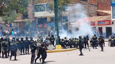 Protestas se expanden en el sur de Perú, con nuevos incidentes en Cusco