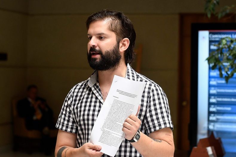 gabriel boric bolsonaro.jpg