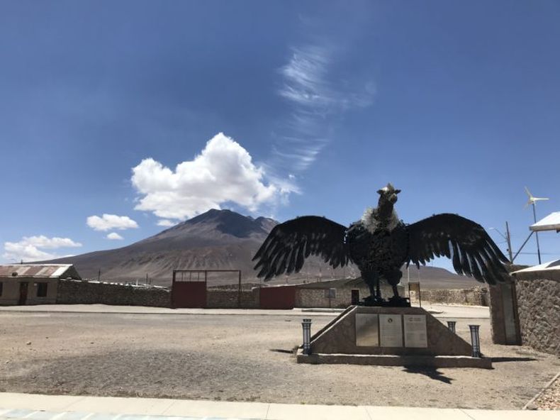 volcanes y salares eternos localidad de ollague reactiva el turismo en norte grande.jpg