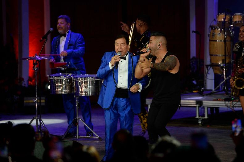 17823 tomo como rey.jpg