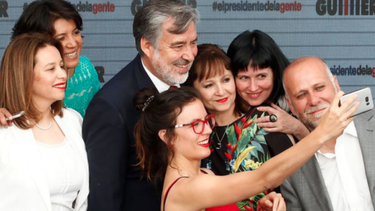 El Desconcierto | Selfie de la izquierda.png