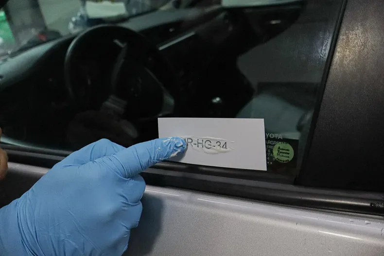 15702 grabado de patebtes.webp