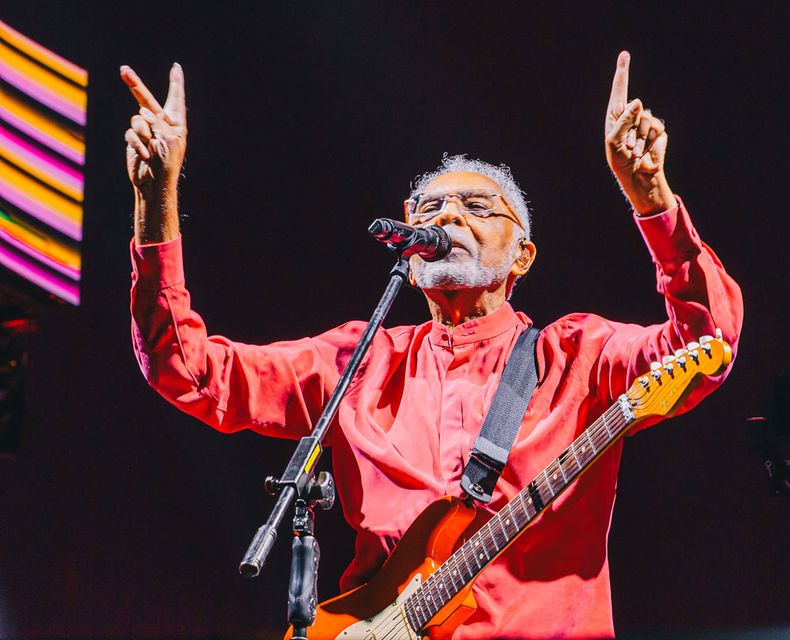 21042 gilbertogil1.jpg
