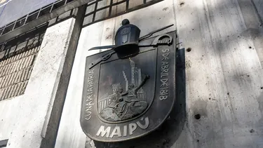 Por no tener autorización: Vodanovic pierde juicio con vecino de Maipú que denunció portón por obstruir ingreso a su casa