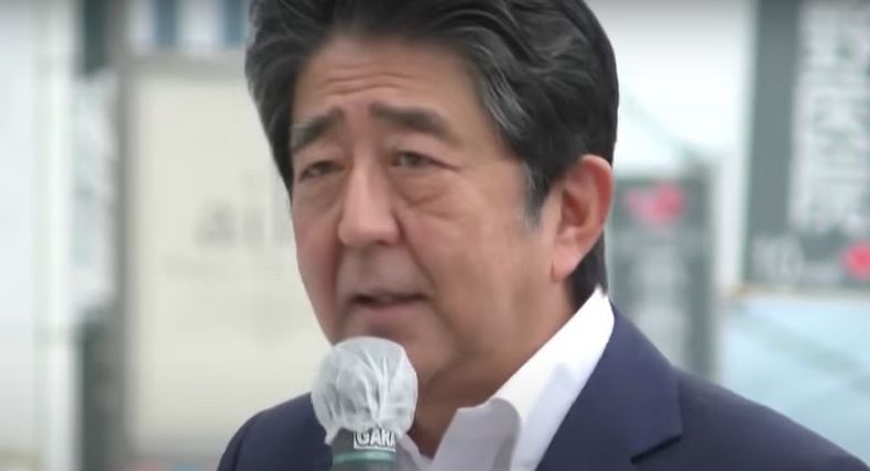 Shinzo Abe otra.jpg