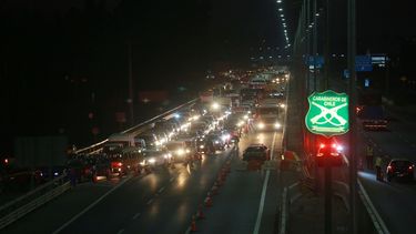 Carabineros confirma que salieron más de 10.000 vehículos de Santiago: sólo 500 fueron devueltos