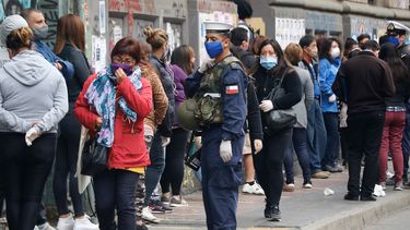 FOTOS| En día más grave del coronavirus: largas filas se registran tras apertura de tiendas Falabella en distintas ciudades