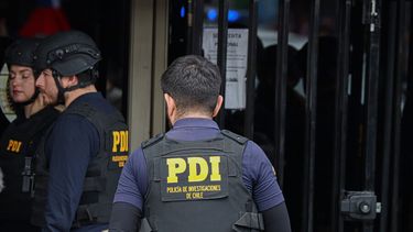 PDI condenada por apremios ilegítimos exige en tribunales mantener pago de su sueldo: Fue acogido