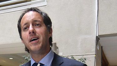Cristóbal Urruticoechea ‘echado al agua’ por expareja: Esto hacía con su tarjeta de bencina