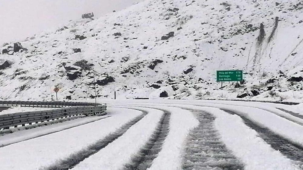 Paso fronterizo a Mendoza sigue cerrado: 10 mil chilenos y 2 mil camiones en espera