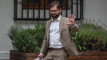 Publican los decretos de indultos otorgados a 12 presos del estallido y Jorge Mateluna