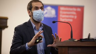 Ministro Grau y CC: “No he visto en inversionistas internacionales una preocupación”