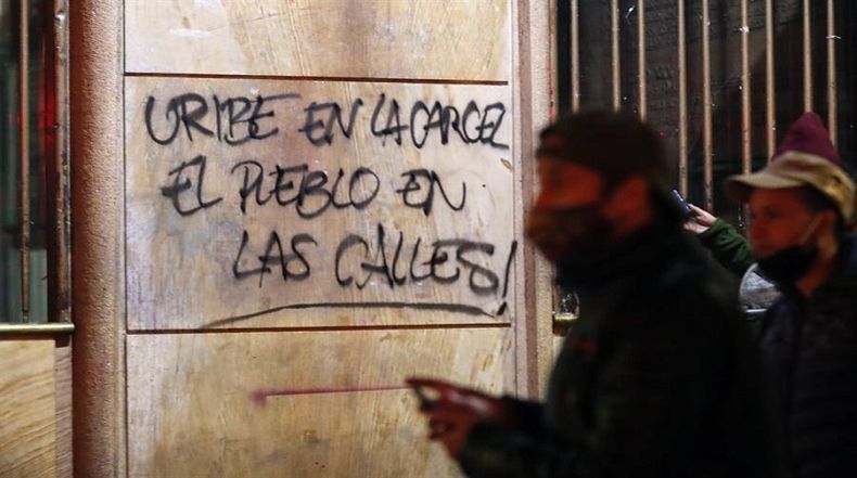 uribe 1.jpg