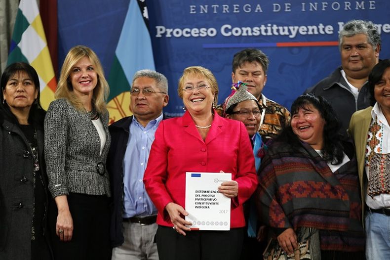 bacheletAton_248379.jpg