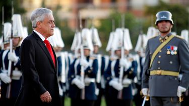 Nuestro amor por Chile no significa entregar nuestro voto sin condiciones: El recado de los Militares (r) a Piñera