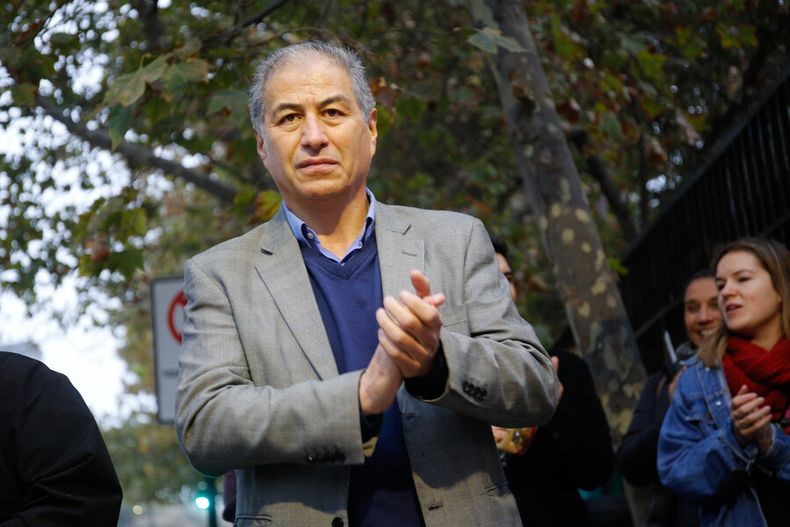 Presidente del Colegio de Profesores Mario Aguilar.jpg