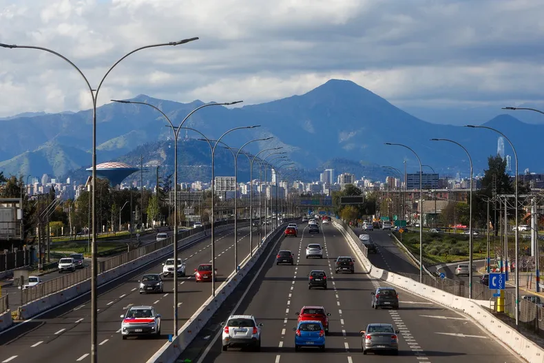 ruta del loa debera pagar 61 millones a conductor herido tras chocar por hundimiento de 12 cm en calzada defectos groseros.webp