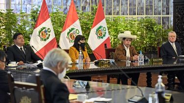 Perú: Tras salida de siete ministros de la administración Castillo, asume nuevo gabinete
