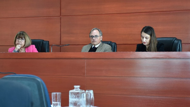 Decretan arresto domiciliario total para abogado imputado por almacenar material pornográfico infantil