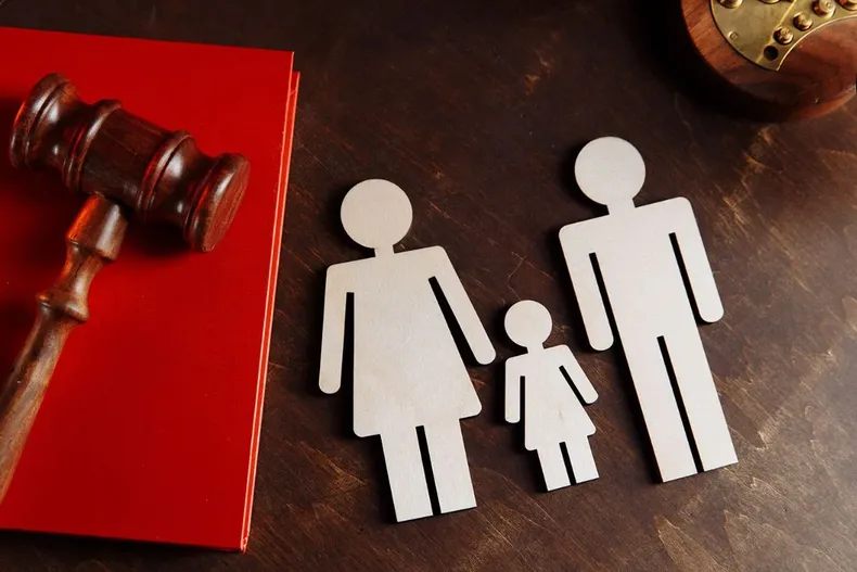 padre pidio rebajar pension a hijo universitario por cubrir mas del 100 de sus gastos tribunal acogio reduccion en pagos.webp