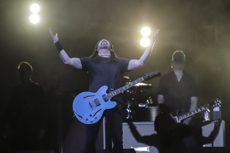 FOOFIGHTERS_VTR_RAULBRAVO001 scaled e1647698038427.jpg