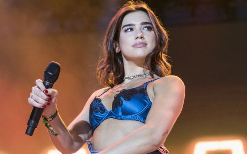 Dua Lipa 1.jpg