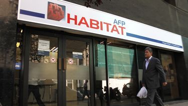 Ecuatoriana logra que Suprema le ordene a AFP devolverle la totalidad de sus fondos previsionales