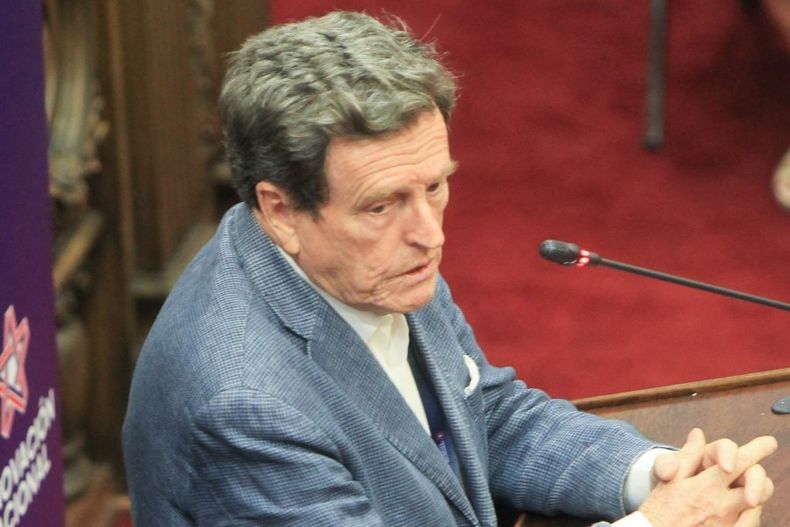 8661 carloslarrain.jpg