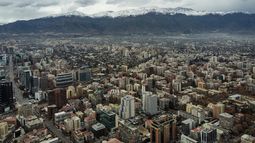 Lluvia en Santiago: Aumenta pronóstico de precipitaciones en primer gran temporal del año