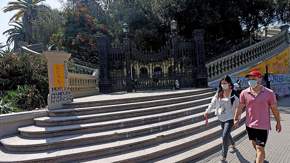 Desbordes dice que receta Bukele no es aplicable a Santiago y apuesta por modelo de exedil de NY