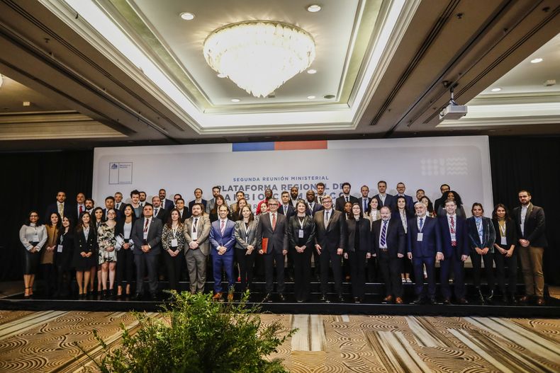 Panel ministerios de Hacienda.jpg