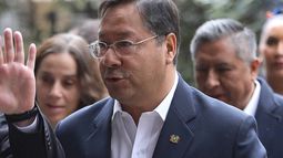 Presidente Arce dice que Bolivia jamás permitirá más pérdida de territorio