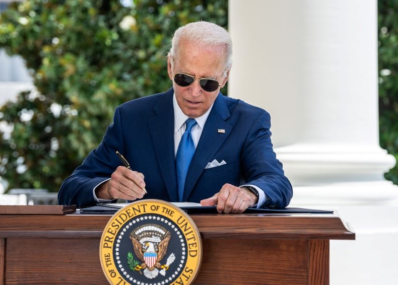 Biden @POTUS.jpg