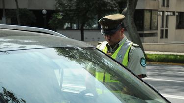 Por manejar auto con encargo por robo y patente falsificada fue condenado a 5 años de cárcel
