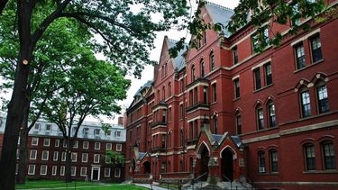 Los prejuicios de Harvard: La prestigiosa universidad discrimina a los asiáticos por no ser simpáticos