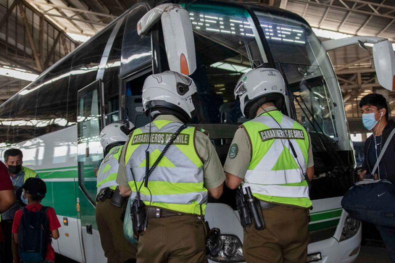 Foto referencial buses interurbanos Agencia Uno.jpeg