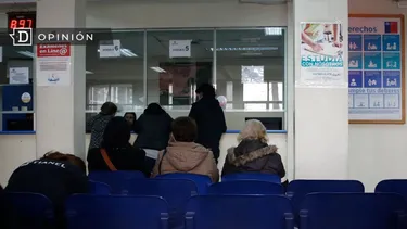 El Desconcierto | 30798 imagen de la ventanilla de atencion de un cesfam.webp