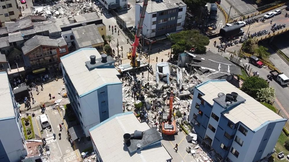 Buscan a sobrevivientes del terremoto en Colombia - Agencia EFE
