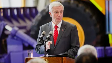 Cámara oficia a Kast a revertir alza en combustibles y detallar beneficios del 1% más rico ante baja de impuestos