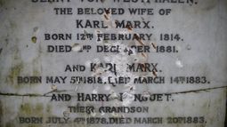 Tumba de Karl Marx fue atacada con un martillo en Londres