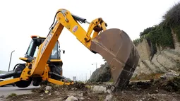Destruyó cerco con retroexcavadora por estar en desacuerdo con la partición del terreno y Suprema ordena reconstruirlo