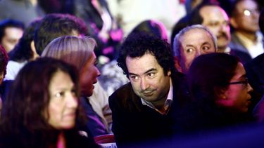 Jóvenes escritores le responden a Gumucio: Es el Ricardo Lagos de la literatura