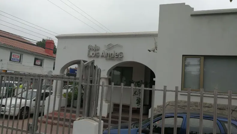 caja los andes ordeno descontar 136692 de sueldos de trabajador por credito de hace 11 anos corte ordena devolver dinero.webp