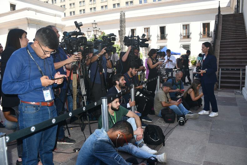 Periodistas en La Moneda.jpg